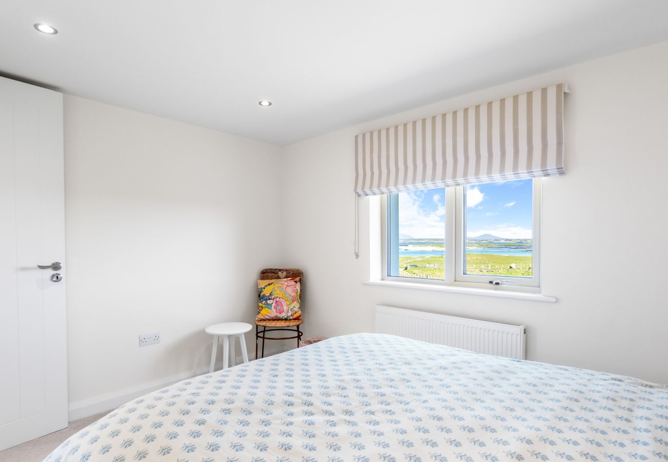 House in Ballyconneely - Beach House Mannin offering breathtaking views