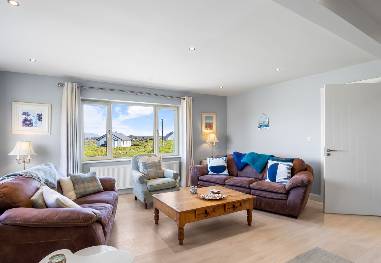 House in Ballyconneely - Beach House Mannin offering breathtaking views