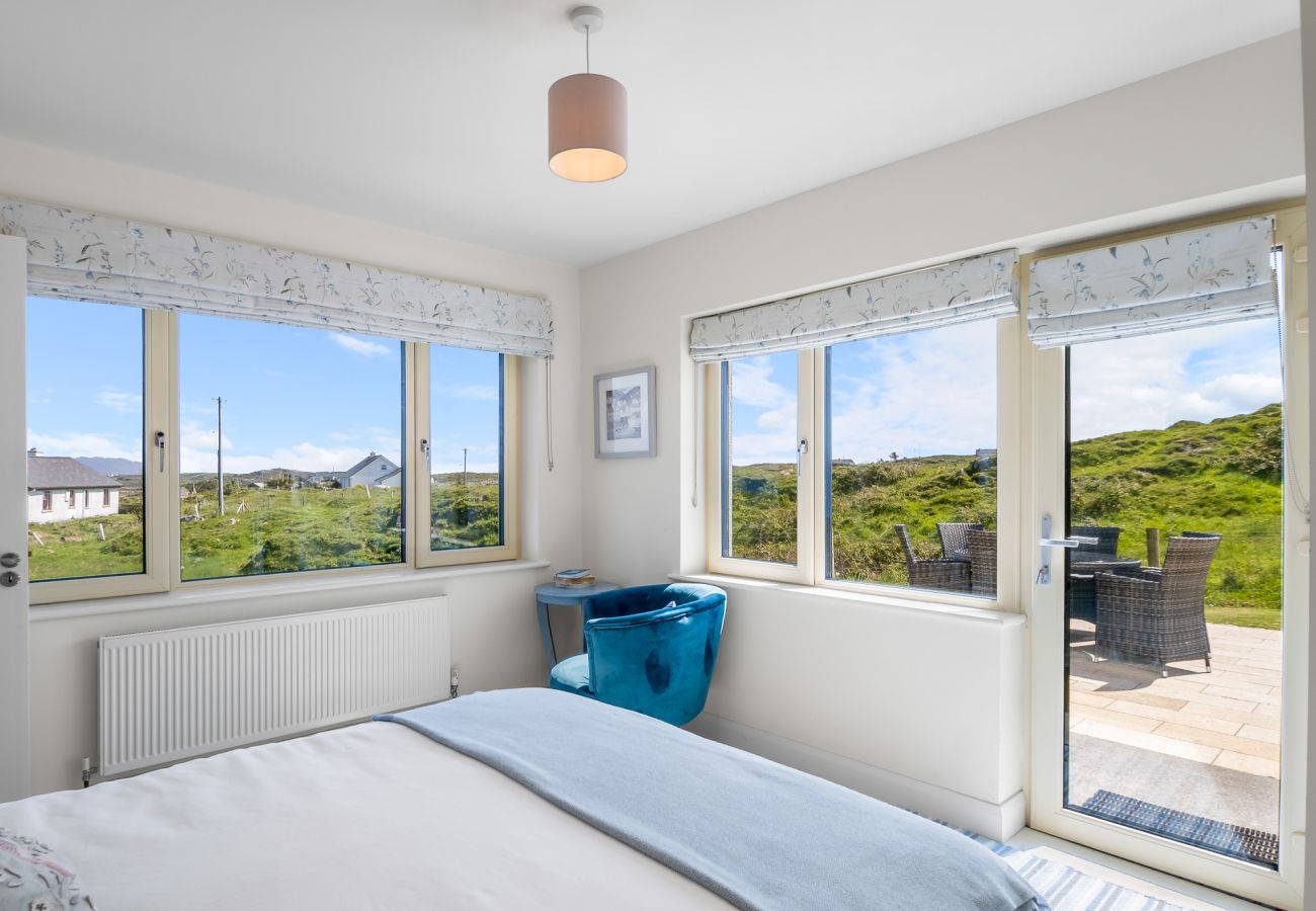 House in Ballyconneely - Beach House Mannin offering breathtaking views