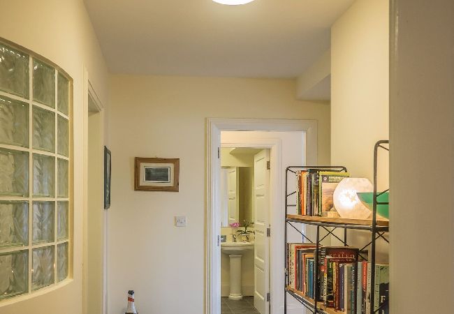 Apartment in Clifden - Helen's Hideaway is a quiet and idyllic spot Apartment in Clifden - Helen's Hideaway is a quiet and idyllic spot