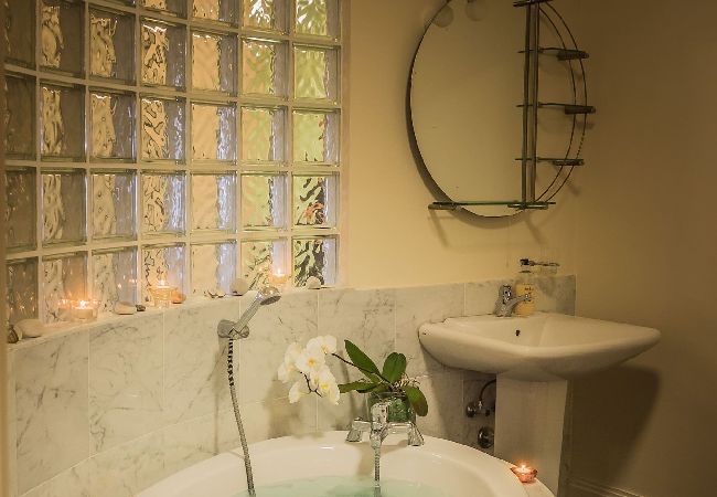 Apartment in Clifden - Helen's Hideaway is a quiet and idyllic spot Apartment in Clifden - Helen's Hideaway is a quiet and idyllic spot