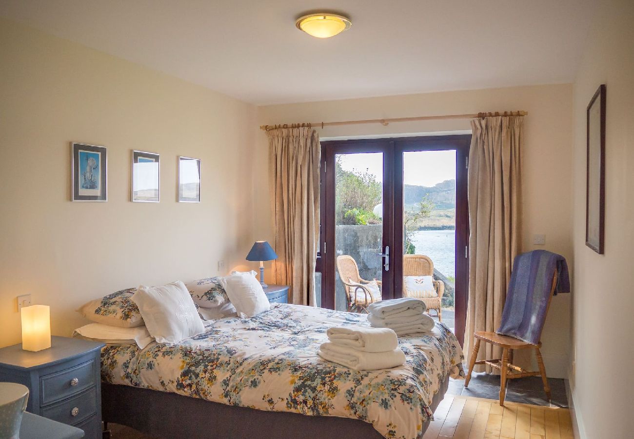 Apartment in Clifden - Helen's Hideaway is a quiet and idyllic spot