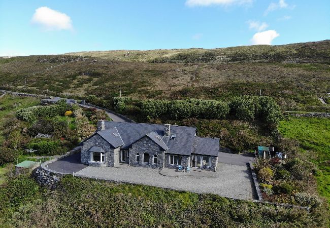 House in Clifden - Once Upon a Tide has magnificent sea views House in Clifden - Once Upon a Tide has magnificent sea views