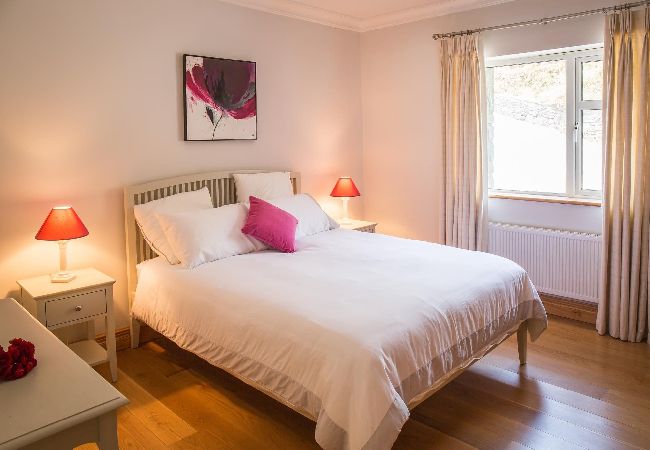 House in Clifden - Once Upon a Tide has magnificent sea views House in Clifden - Once Upon a Tide has magnificent sea views