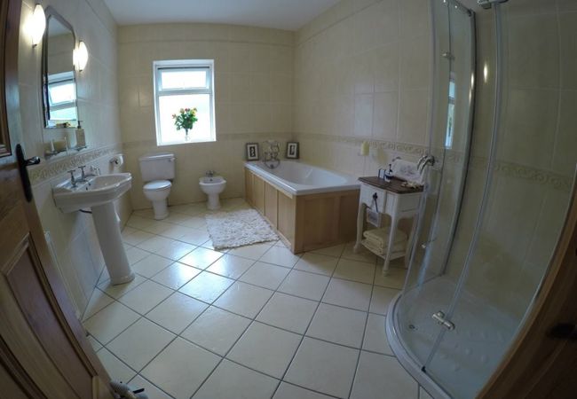 House in Clifden - Once Upon a Tide has magnificent sea views House in Clifden - Once Upon a Tide has magnificent sea views