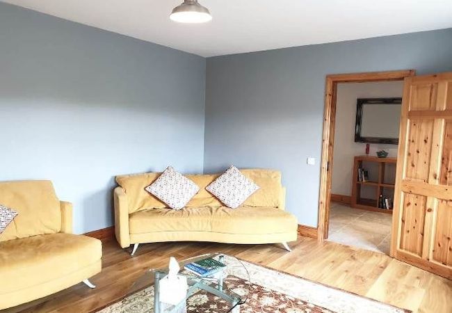 House in Clifden - Hillside House Set in a quiet & idyllic spot along the famous Bog Road House in Clifden - Hillside House Set in a quiet & idyllic spot along the famous Bog Road