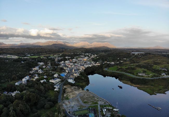 House in Clifden - Hillside House Set in a quiet & idyllic spot along the famous Bog Road House in Clifden - Hillside House Set in a quiet & idyllic spot along the famous Bog Road