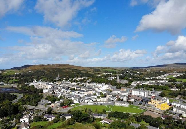 House in Clifden - Hillside House Set in a quiet & idyllic spot along the famous Bog Road House in Clifden - Hillside House Set in a quiet & idyllic spot along the famous Bog Road