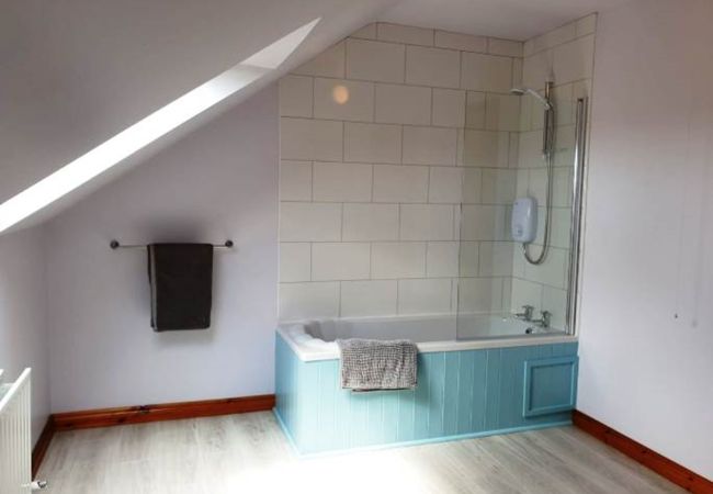 House in Clifden - Hillside House Set in a quiet & idyllic spot along the famous Bog Road House in Clifden - Hillside House Set in a quiet & idyllic spot along the famous Bog Road