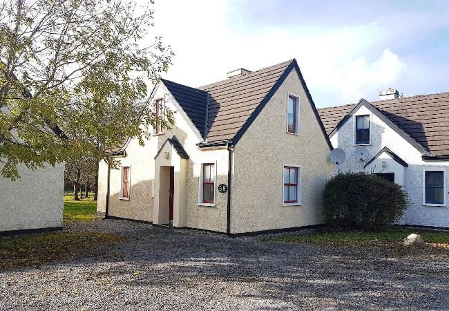 House in Clifden - 68 Clifden Glen ideal base to explore Connemara. House in Clifden - 68 Clifden Glen ideal base to explore Connemara.