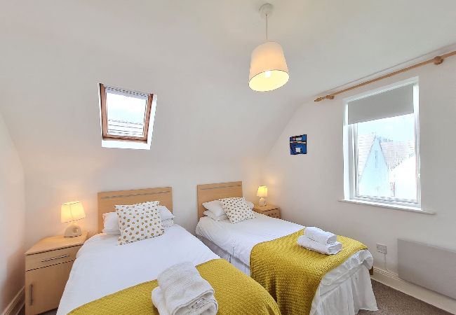 House in Clifden - 68 Clifden Glen ideal base to explore Connemara. House in Clifden - 68 Clifden Glen ideal base to explore Connemara.