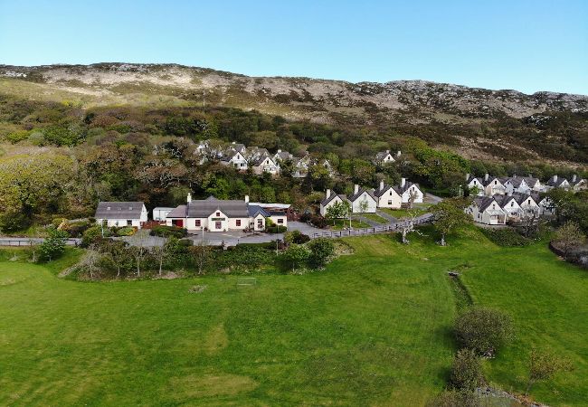 House in Clifden - 68 Clifden Glen ideal base to explore Connemara. House in Clifden - 68 Clifden Glen ideal base to explore Connemara.