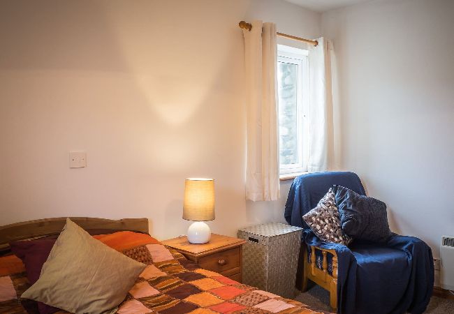 House in Clifden - Errislannan Stone Cottage offers plenty of space and fabulous views.  House in Clifden - Errislannan Stone Cottage offers plenty of space and fabulous views.