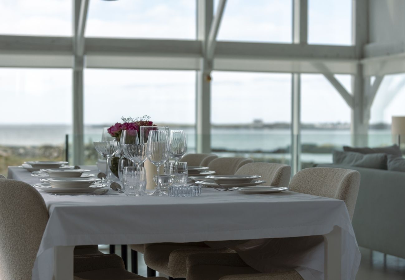 House in Ballyconneely - Doleen Quay House is a luxurious beach holiday home 