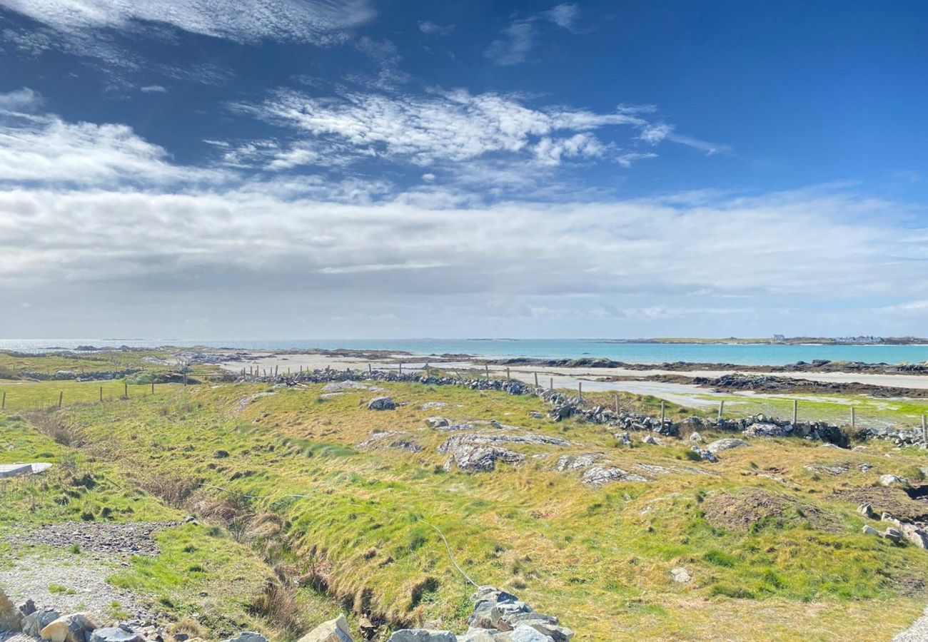 House in Ballyconneely - Doleen Quay House is a luxurious beach holiday home 