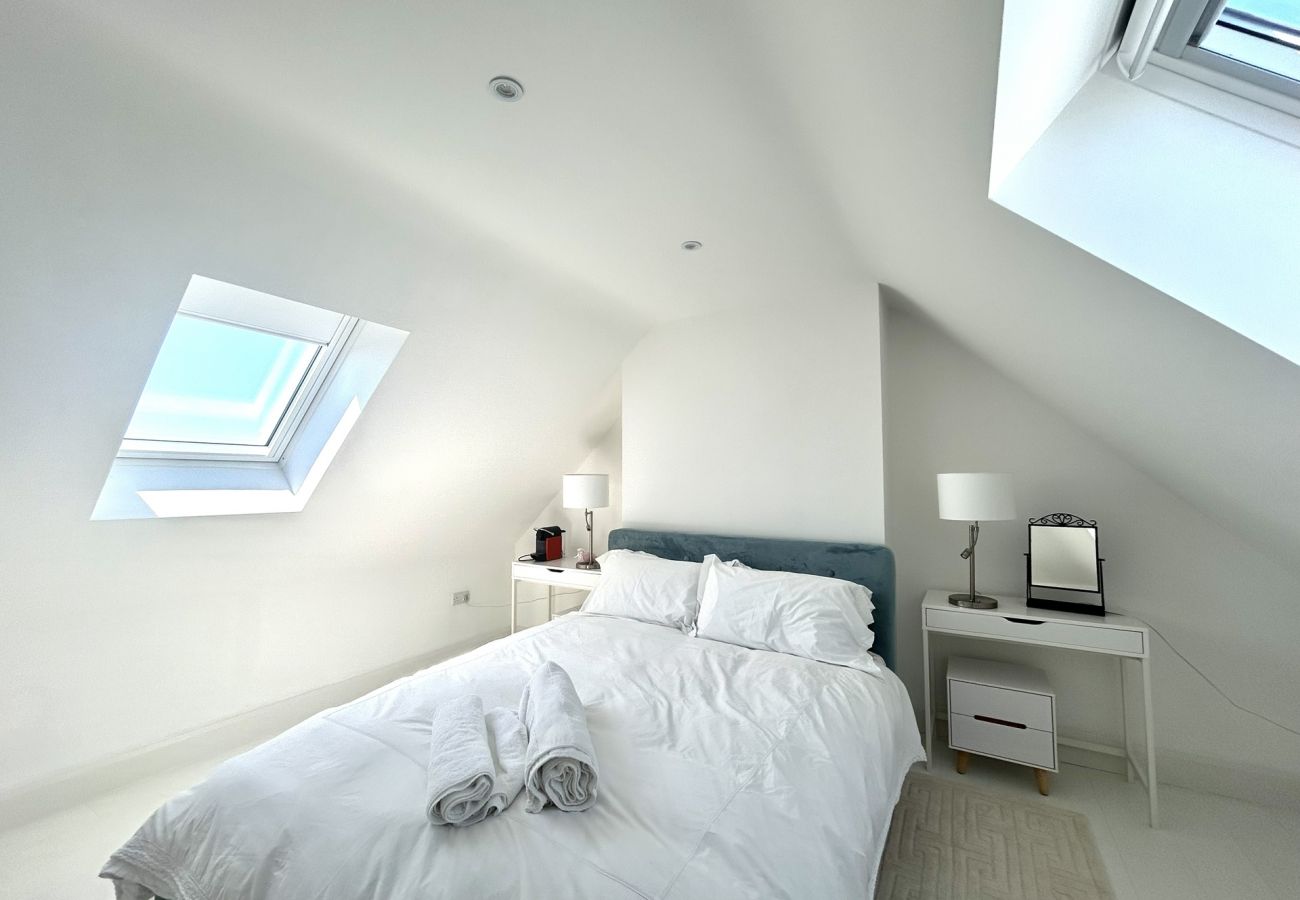 House in Ballyconneely - Doleen Quay House is a luxurious beach holiday home 