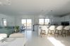 House in Ballyconneely - Doleen Quay House is a luxurious beach holiday home 