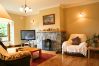 House in Clifden - White Thorn House situated on the famous Bog Road 