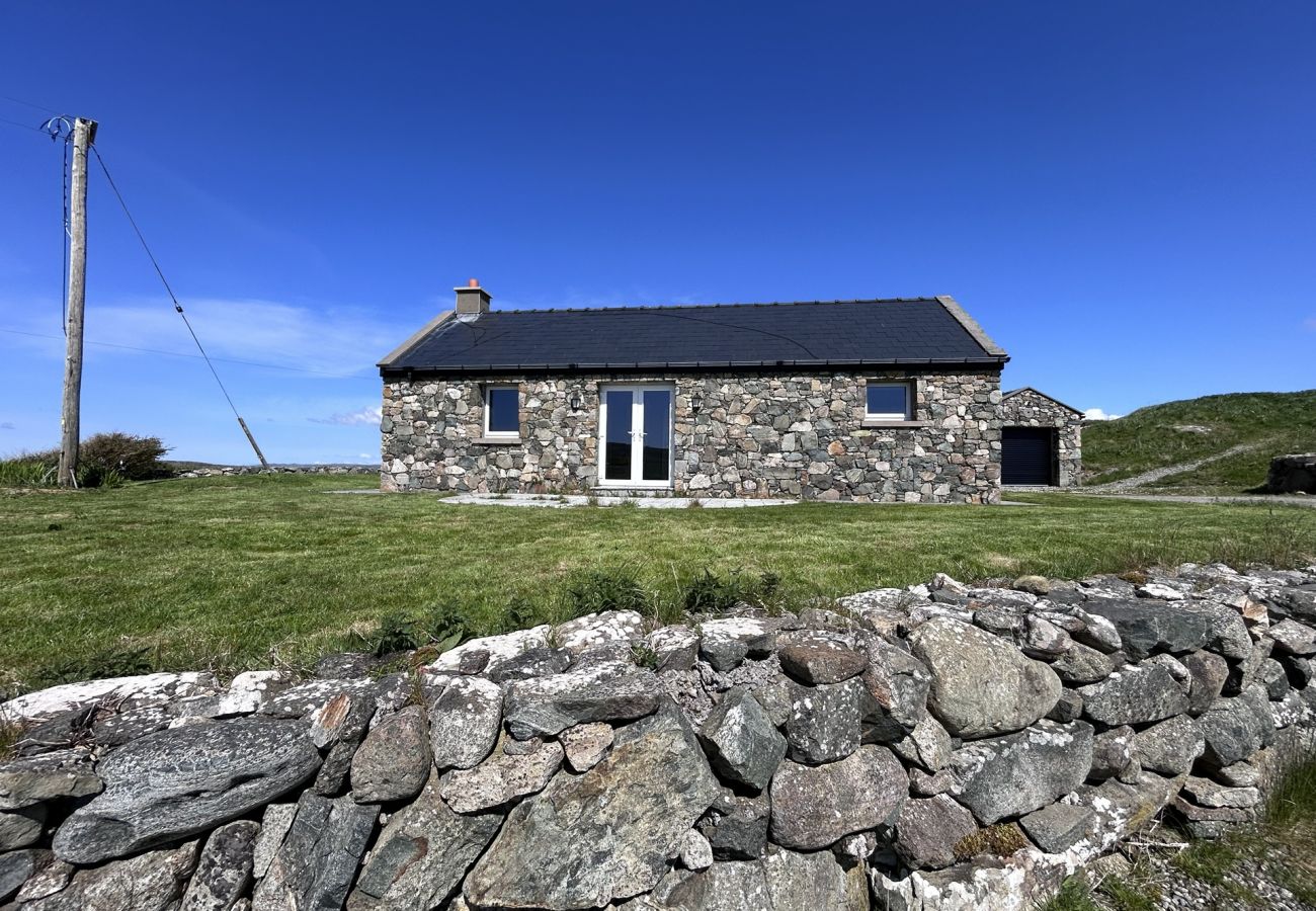 House in Ballyconneely - Luxury Coastal Escape in Ballyconneely, Connemara