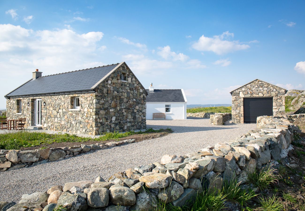 House in Ballyconneely - Luxury Coastal Escape in Ballyconneely, Connemara