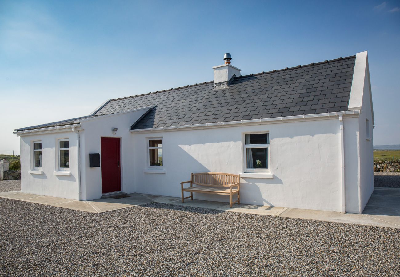 House in Ballyconneely - Luxury Coastal Escape in Ballyconneely, Connemara