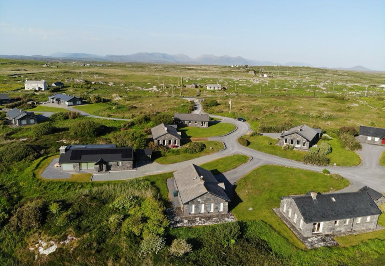 House in Ballyconneely - Murlach Moorings ideal location for a family trip