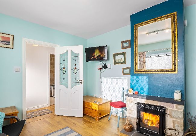 Bungalow in Rosmuck - An Teachín Corcra offering peace and tranquility Bungalow in Rosmuck - An Teachín Corcra offering peace and tranquility