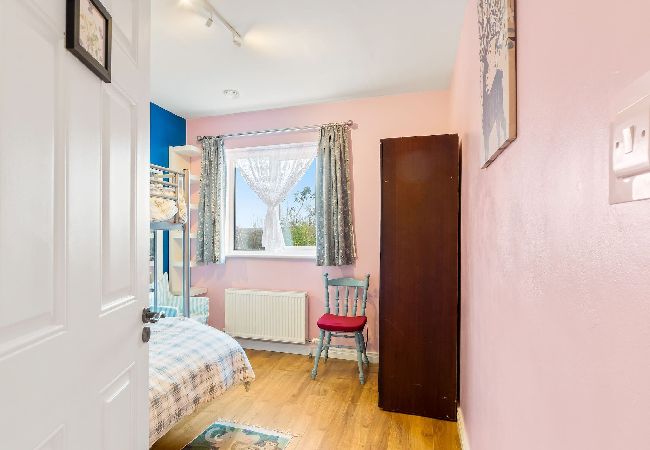 Bungalow in Rosmuck - An Teachín Corcra offering peace and tranquility Bungalow in Rosmuck - An Teachín Corcra offering peace and tranquility