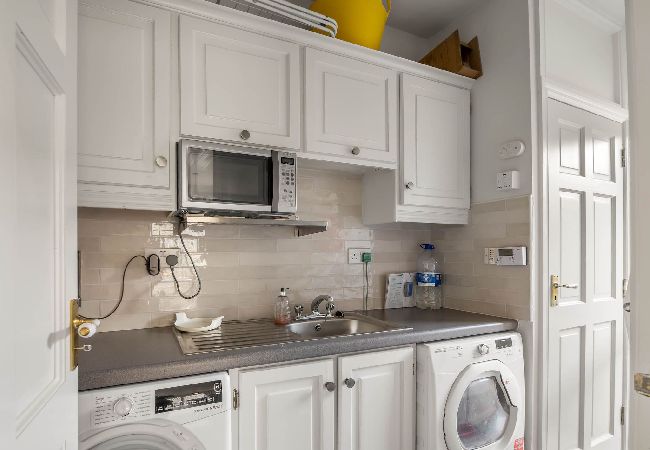 House in Clifden - 1 An tSean Scoil, Clifden in the heart of clifden town House in Clifden - 1 An tSean Scoil, Clifden in the heart of clifden town