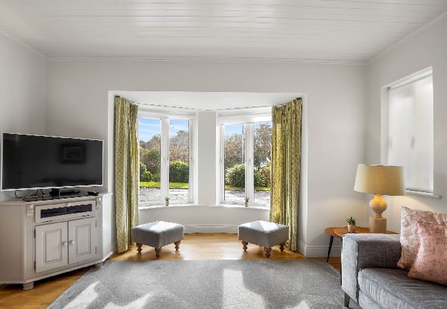 House in Clifden - 1 An tSean Scoil, Clifden in the heart of clifden town House in Clifden - 1 An tSean Scoil, Clifden in the heart of clifden town