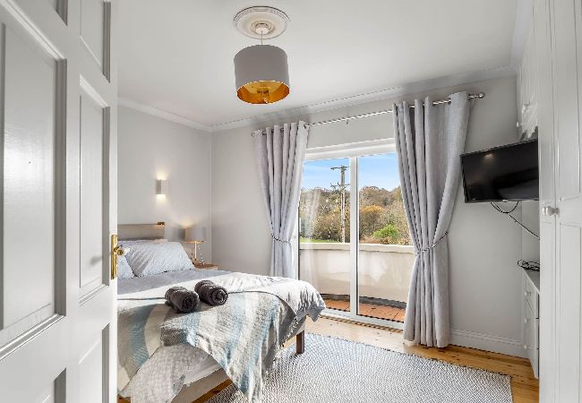 House in Clifden - 1 An tSean Scoil, Clifden in the heart of clifden town House in Clifden - 1 An tSean Scoil, Clifden in the heart of clifden town