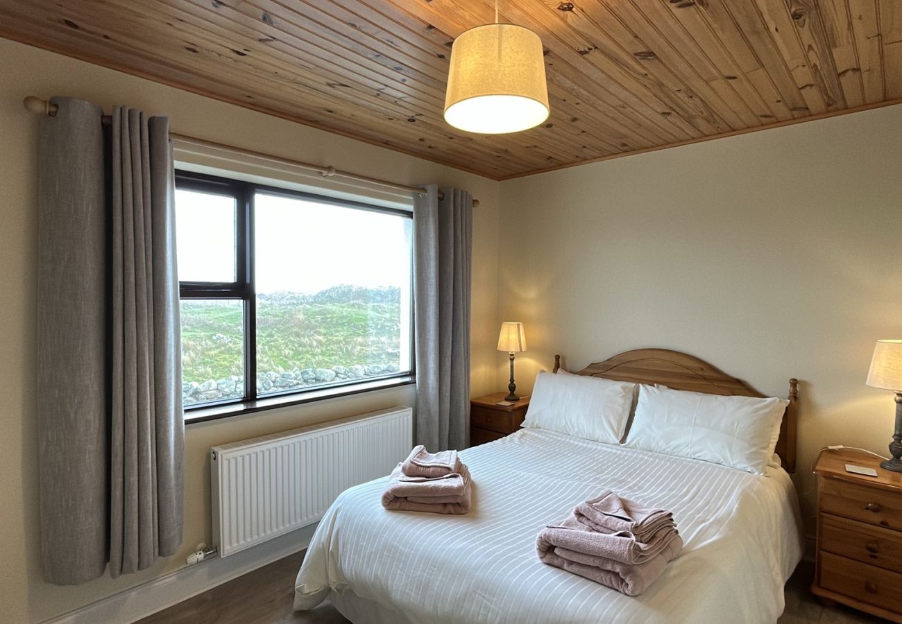 Bungalow in Ballyconneely - Little Tara an ideal location for family & friends