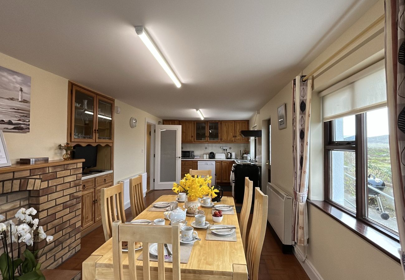 Bungalow in Ballyconneely - Little Tara an ideal location for family & friends