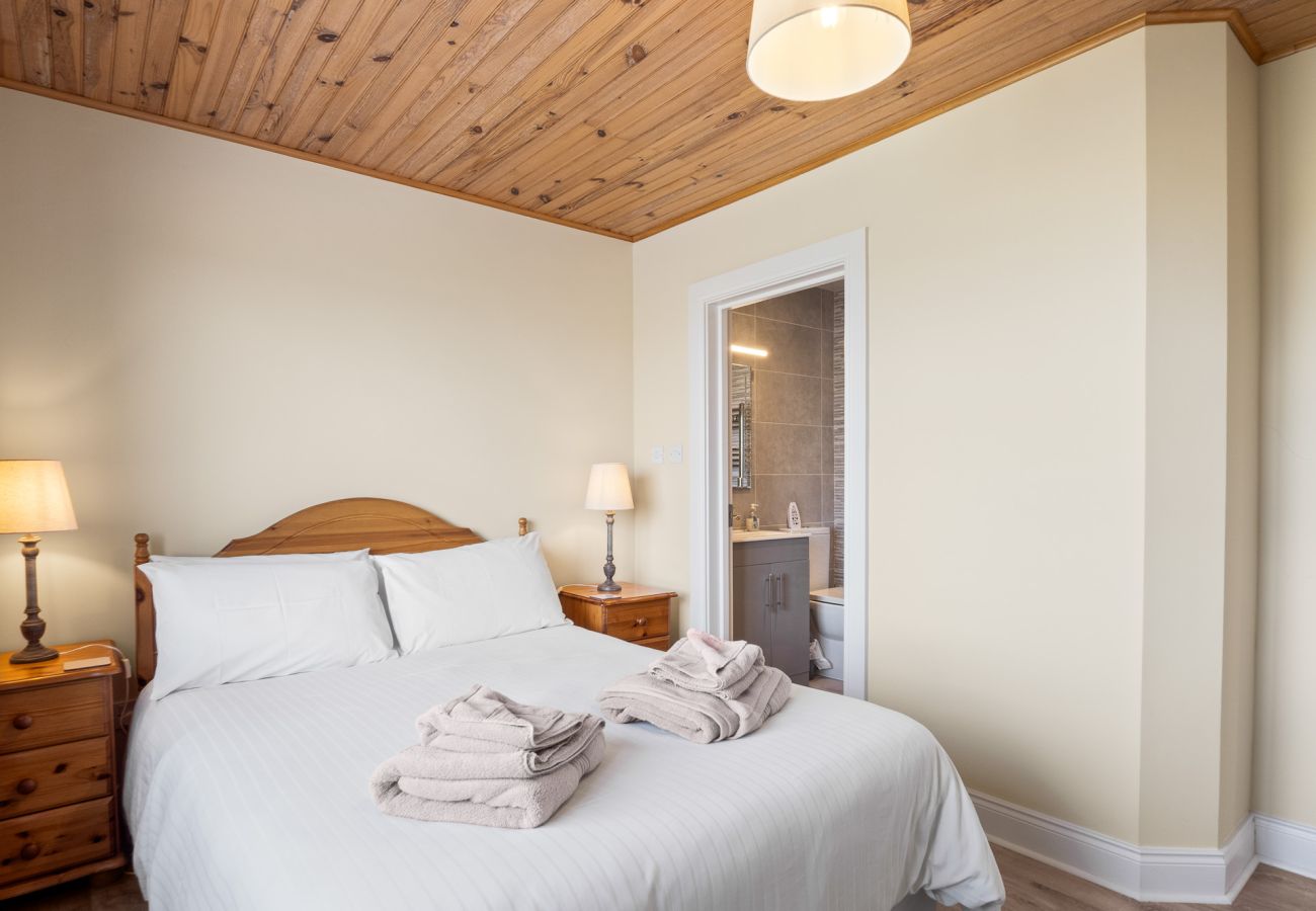 Bungalow in Ballyconneely - Little Tara - Family Escape Near Beaches, Golf & Coastal Adventures
