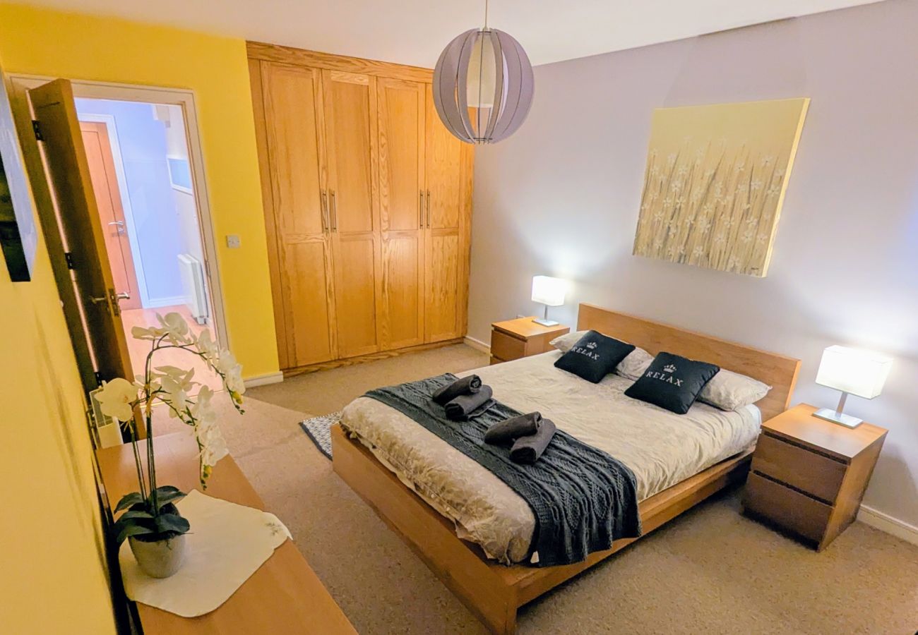 Apartment in Clifden -  12 Courthouse Square perfect for couples