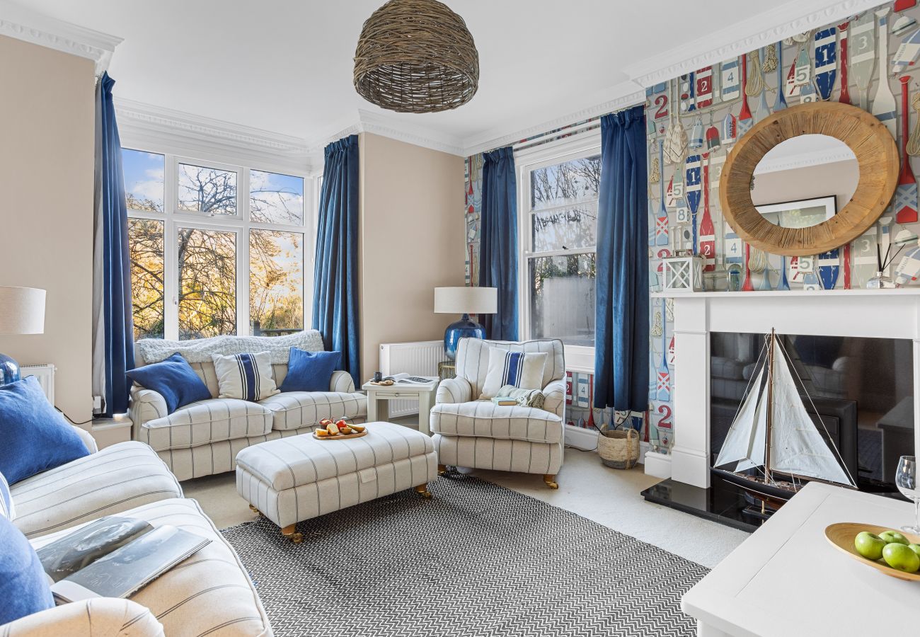 House in Dartmouth - Homefield - Chic charm with unrivalled river views