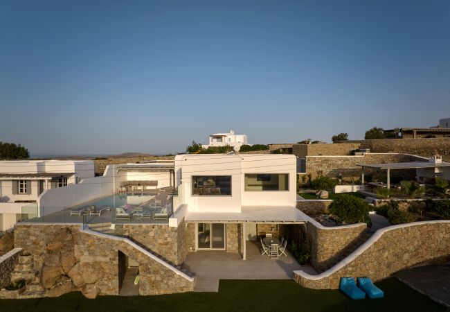 Villa in Mykonos - Luxspace Mykonian Retreat: Vista Bliss Villa in Mykonos - Luxspace Mykonian Retreat: Vista Bliss