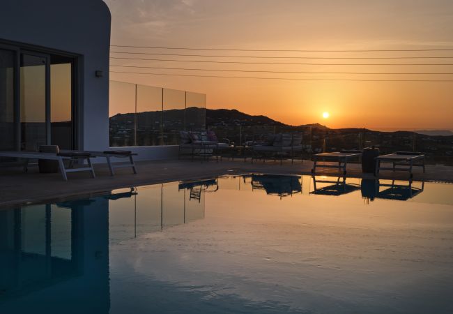 Villa in Mykonos - Luxspace Mykonian Retreat: Vista Bliss Villa in Mykonos - Luxspace Mykonian Retreat: Vista Bliss