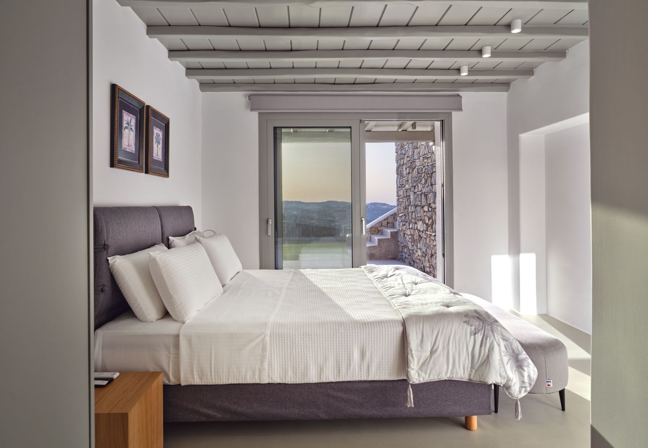 Villa in Mykonos - Luxspace Mykonian Retreat: Vista Bliss Villa in Mykonos - Luxspace Mykonian Retreat: Vista Bliss
