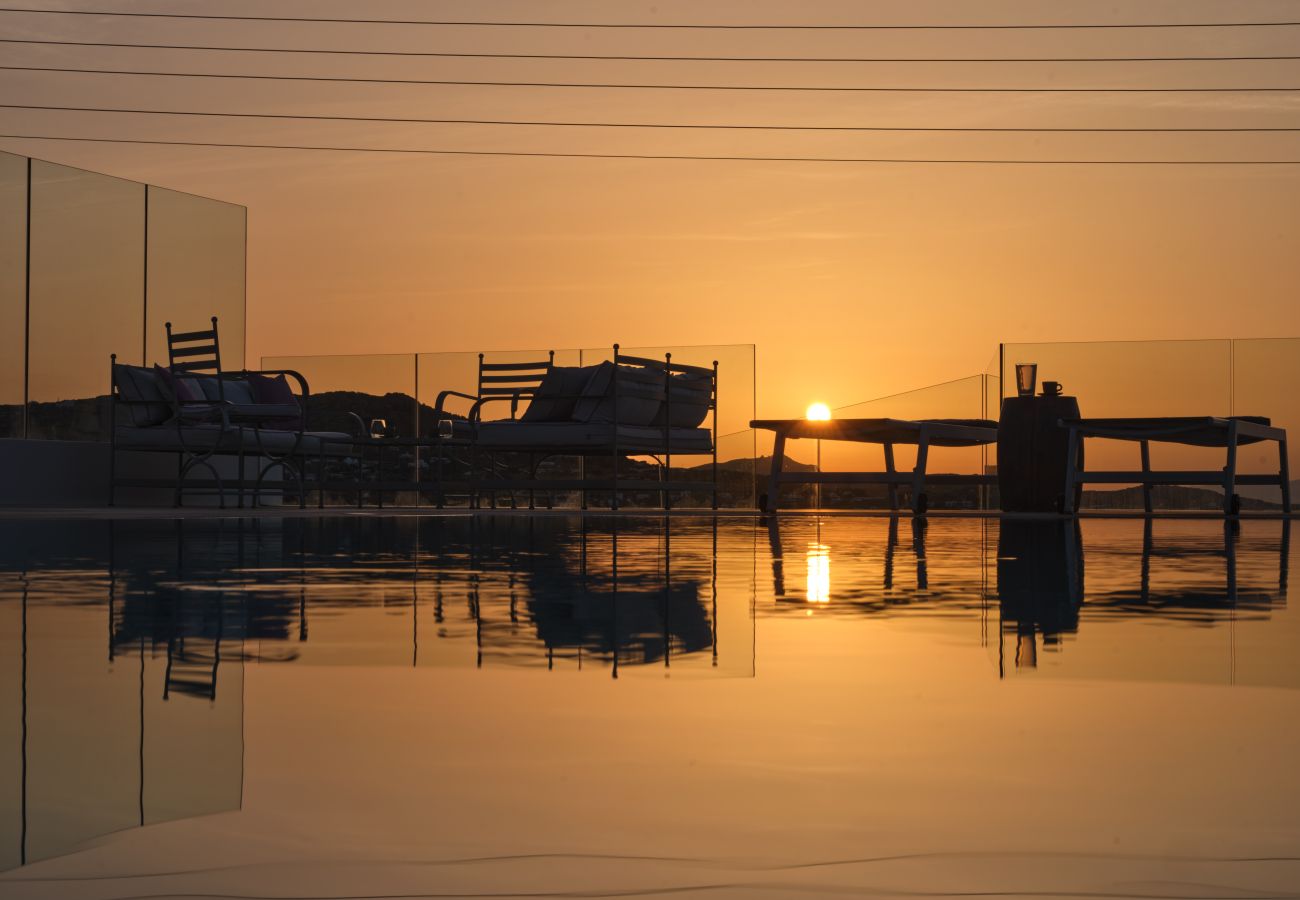 Villa in Mykonos - Luxspace Mykonian Retreat: Vista Bliss Villa in Mykonos - Luxspace Mykonian Retreat: Vista Bliss