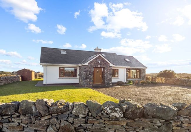 House in Ballyconneely - Rugosa A bright, spacious and relaxing stay