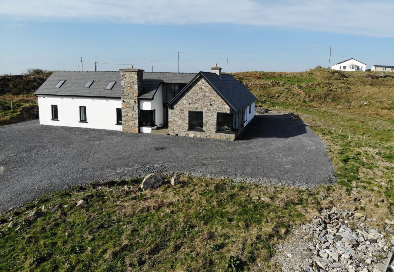 House in Ballyconneely - Sweet Garden - A memorable stay 
