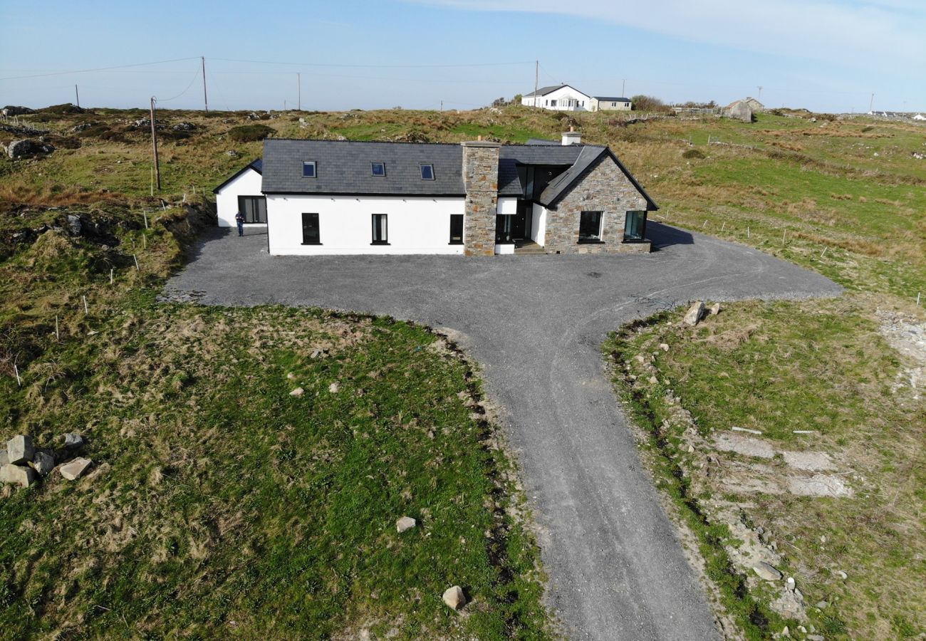 House in Ballyconneely - Sweet Garden - A memorable stay 