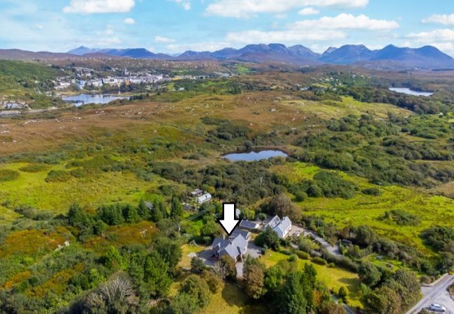 House in Clifden - Sycamore Cottage on the outskirts of Clifden  House in Clifden - Sycamore Cottage on the outskirts of Clifden