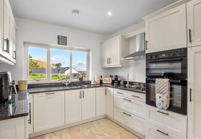 House in Clifden - Teach Eile, on the outskirts of Clifden  House in Clifden - Teach Eile, on the outskirts of Clifden