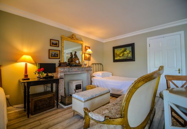 House in Clifden - The Quay House, Clifden’s oldest building House in Clifden - The Quay House, Clifden’s oldest building