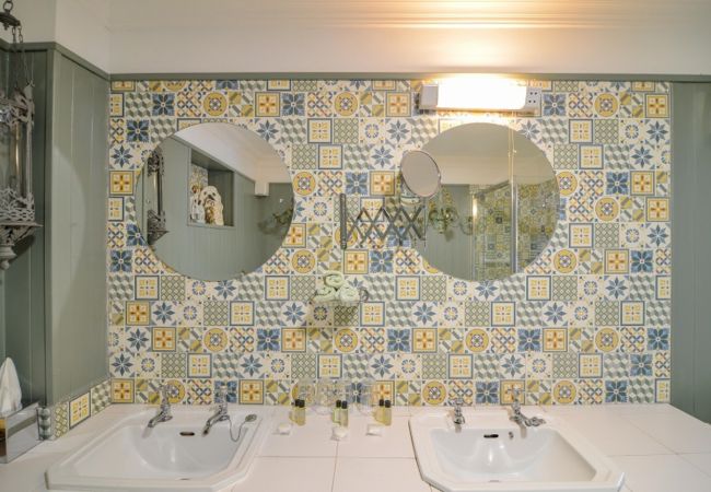 House in Clifden - The Quay House, Clifden’s oldest building House in Clifden - The Quay House, Clifden’s oldest building