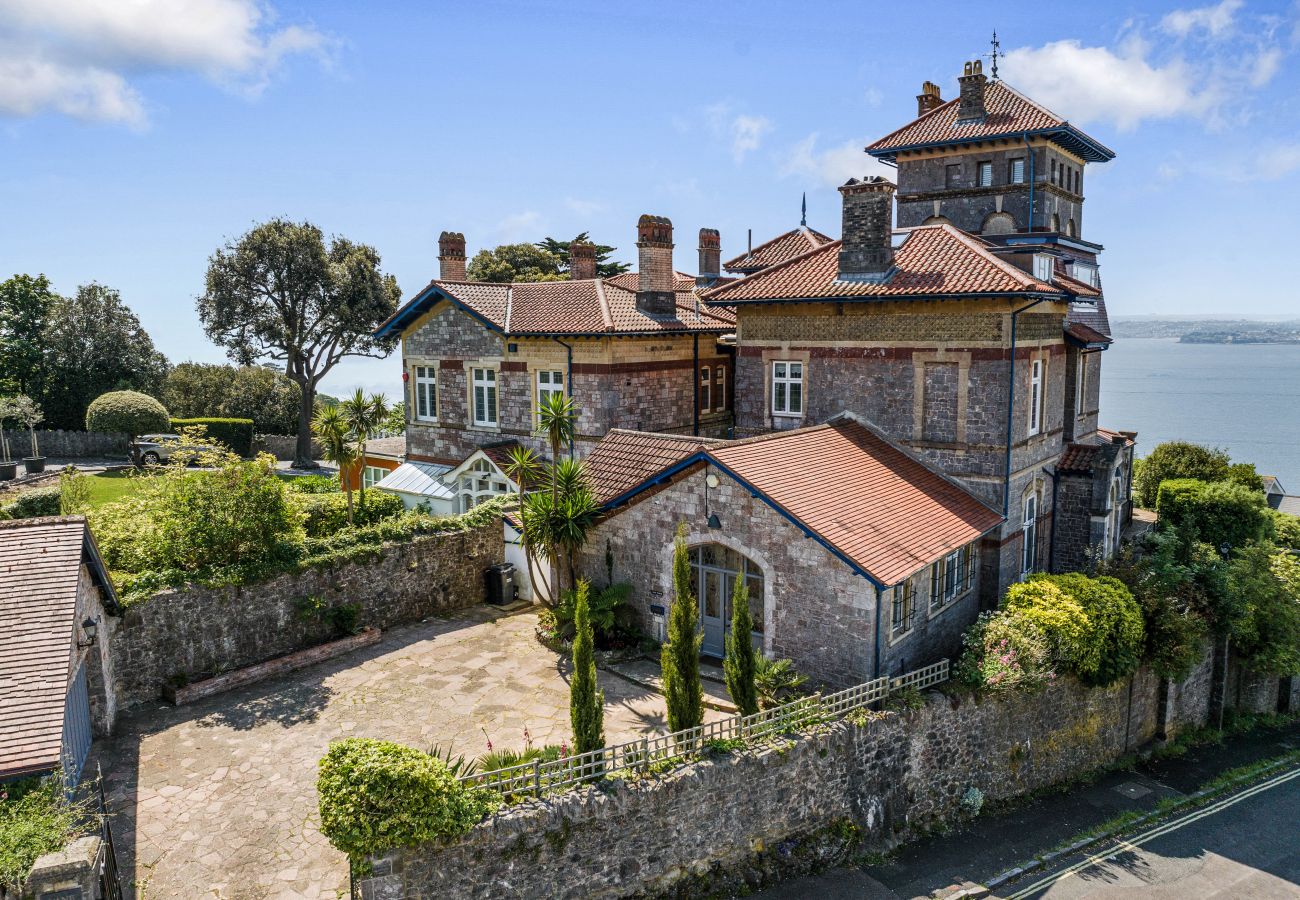 House in Torquay - Vane Tower- Historic retreat with Panoramic Sea Views
