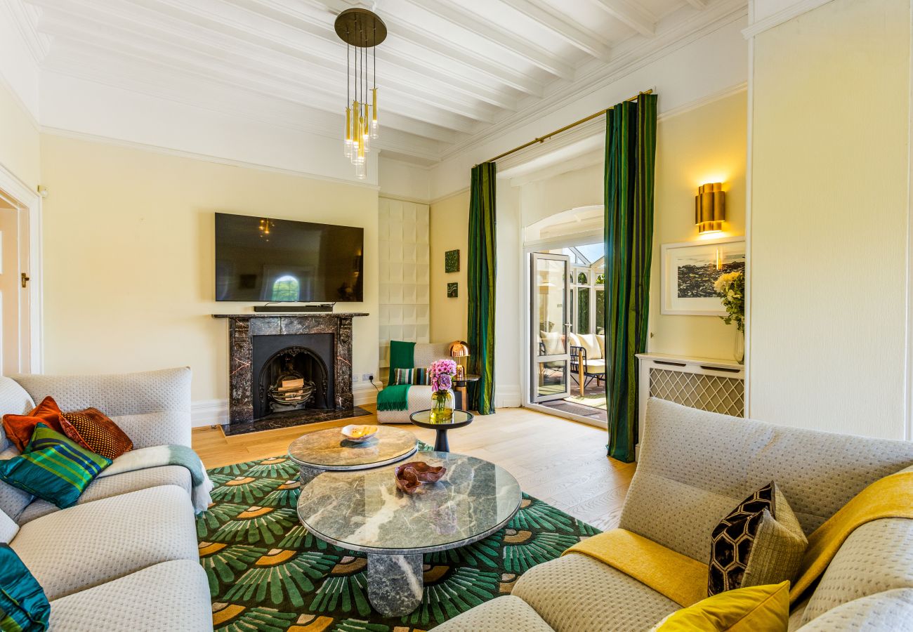 House in Torquay - Vane Tower- Historic retreat with Panoramic Sea Views