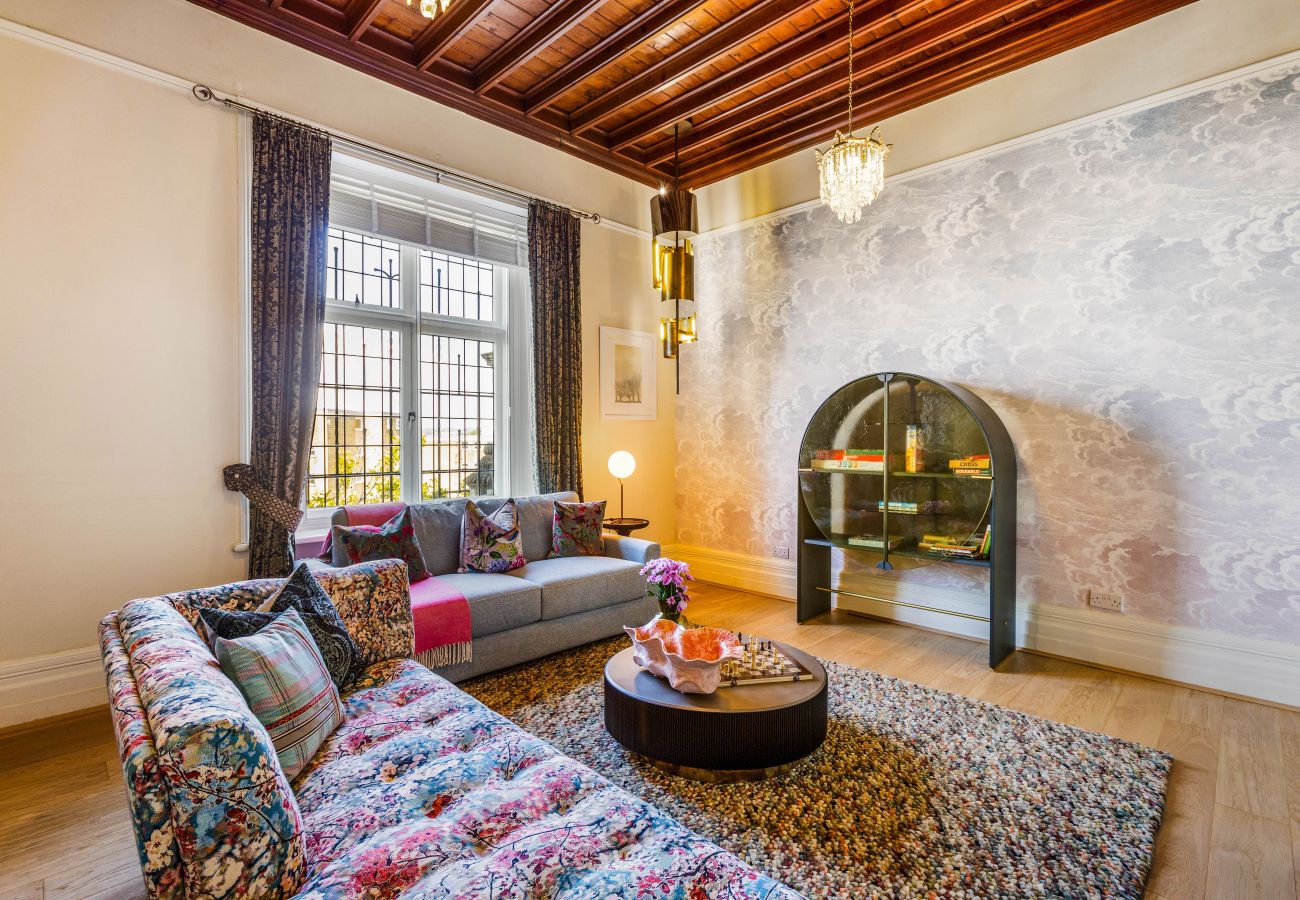 House in Torquay - Vane Tower- Historic retreat with Panoramic Sea Views
